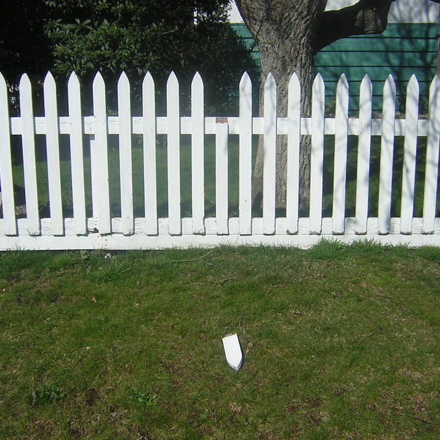 brownsville fence repair near me